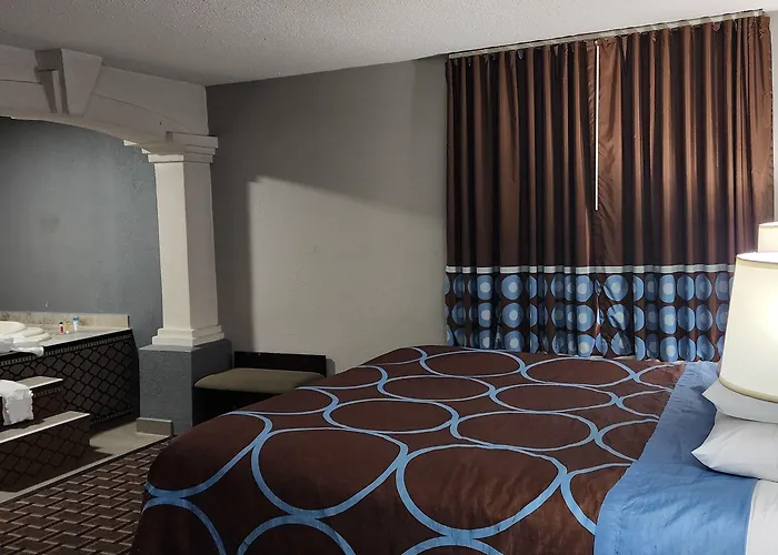 Hotel Super 8 By Wyndham St. Louis Area